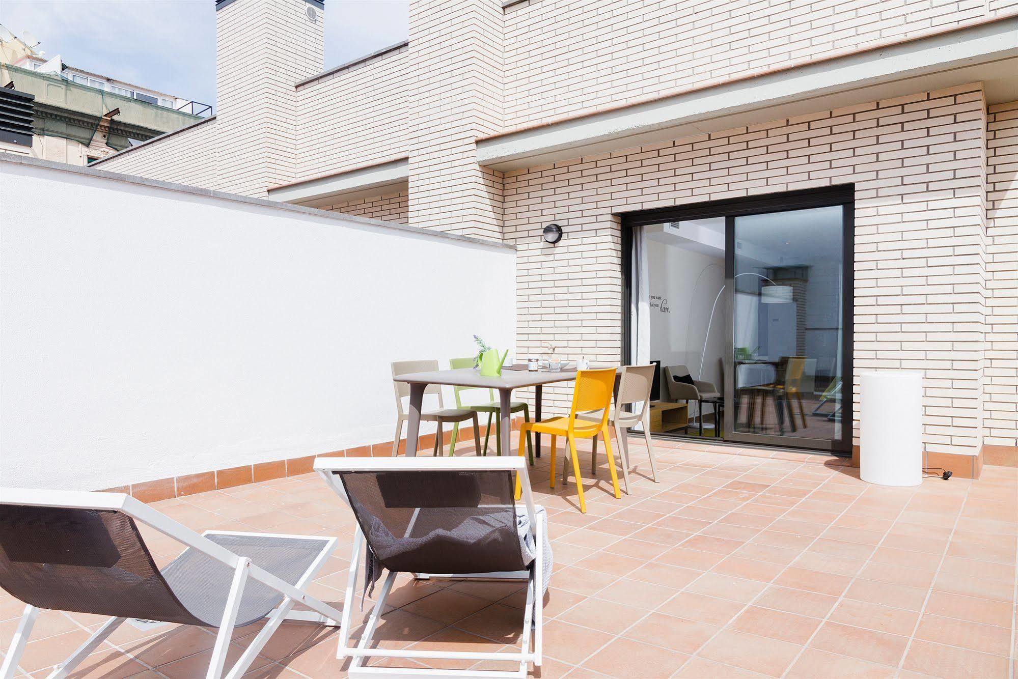 Feelathome Plaza Apartments Barcelona Exterior photo